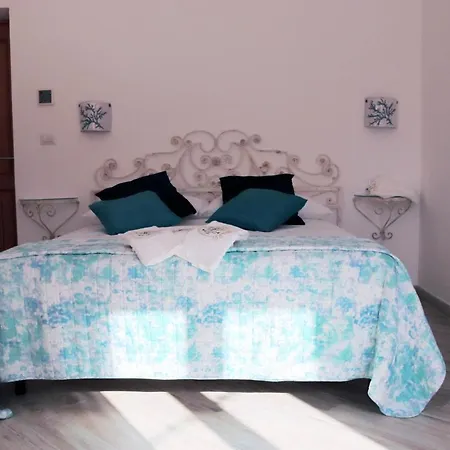 Bed & Breakfast Clelia's Boutique &