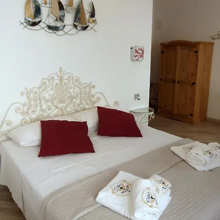 Clelia's Boutique & La Maddalena (Sassari)