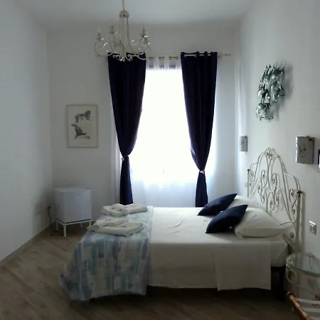 Clelia's Boutique & 3* La Maddalena (Sassari)