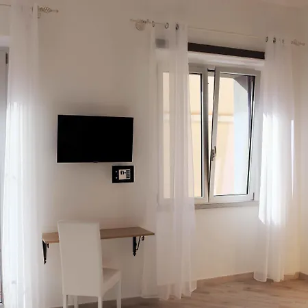 Bed and Breakfast Clelia's Boutique & Λα Μανταλένα