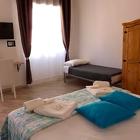 Panzió Clelia's Boutique & 4*